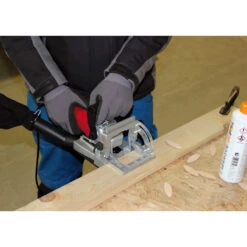 Einhell TC-BJ 900 Deuvelfreesmachine 20 Einhell TC-BJ 900 Deuvelfreesmachine -Efficiënte Gereedschapsopslag 11715 04