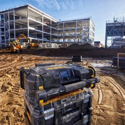 Dewalt DWST1-81078 TSTAK Radio Met Oplaadfunctie 230V/10,8V/12V/18V/54V Li-ion 26 Dewalt DWST1-81078 TSTAK Radio Met Oplaadfunctie 230V/10,8V/12V/18V/54V Li-ion -Efficiënte Gereedschapsopslag 12170 11