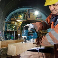 Bosch GST150BCE Decoupeerzaag Machine 9 Bosch GST150BCE Decoupeerzaag Machine -Efficiënte Gereedschapsopslag 13908 02