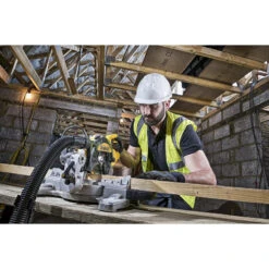 DeWALT DWS774-QS Radiaal Afkort- & Verstekzaagmachine 216mm -Efficiënte Gereedschapsopslag 15129 04