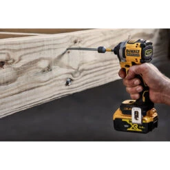 DeWalt DCF850NT-XJ Slagschroevendraaier (body) 18V Li-ion -Efficiënte Gereedschapsopslag 36126 02