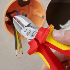 Knipex 7006 VDE Zijkniptang 160mm -Efficiënte Gereedschapsopslag 36221 03