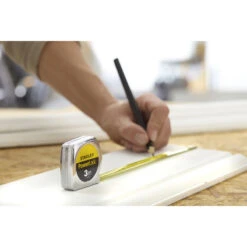 Stanley Powerlock Rolbandmaat 3m 12,7mm -Efficiënte Gereedschapsopslag 47738 02