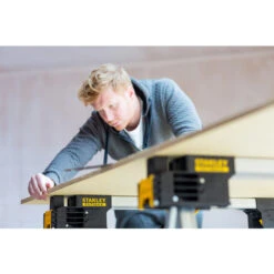 Stanley FatMax Opvouwbare Schragen 900kg 16 Stanley FatMax Opvouwbare Schragen 900kg -Efficiënte Gereedschapsopslag 55736 04