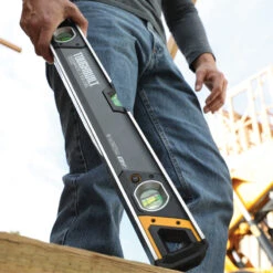 Toughbuilt Magnetische Dooswaterpas Met Verlichting 60cm -Efficiënte Gereedschapsopslag 67951 01